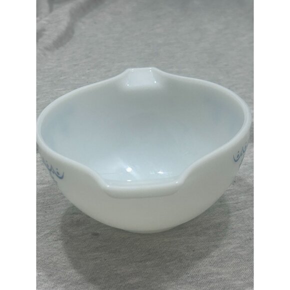 Vintage Pyrex 1 1/2 Pint Blue Snowflake Garland Mixing Bowl - Picture 5 of 7